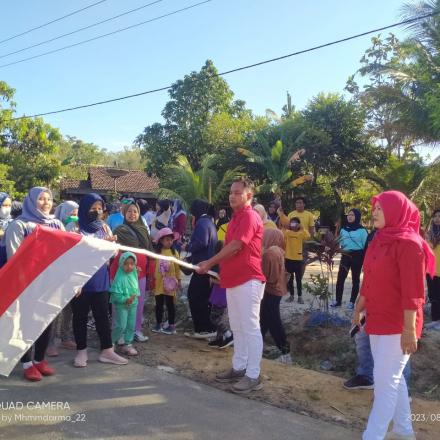 Penutupan Meriah HUT RI ke-78: Pengundian Hadiah Menarik dan Emas 3,7 Gram Memukau Desa Lok Tamu RT.