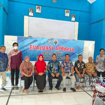 Pembakal Dan Aparatur Desa Melaksanakan Evaluasi APBDES LoktamuTH.Anggaran2024Di Aula kec.Mataraman